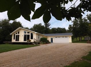 1917 Charles Way, Muscatine, IA 52761