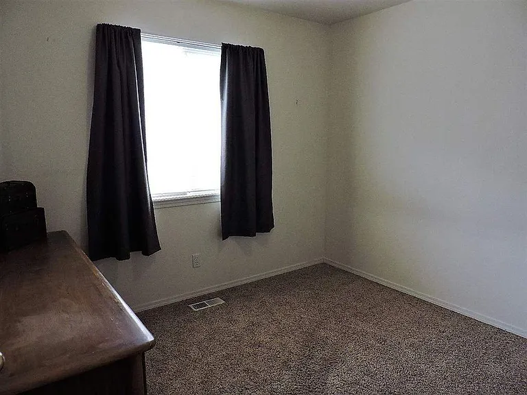 624 Alturas St — Photo 9