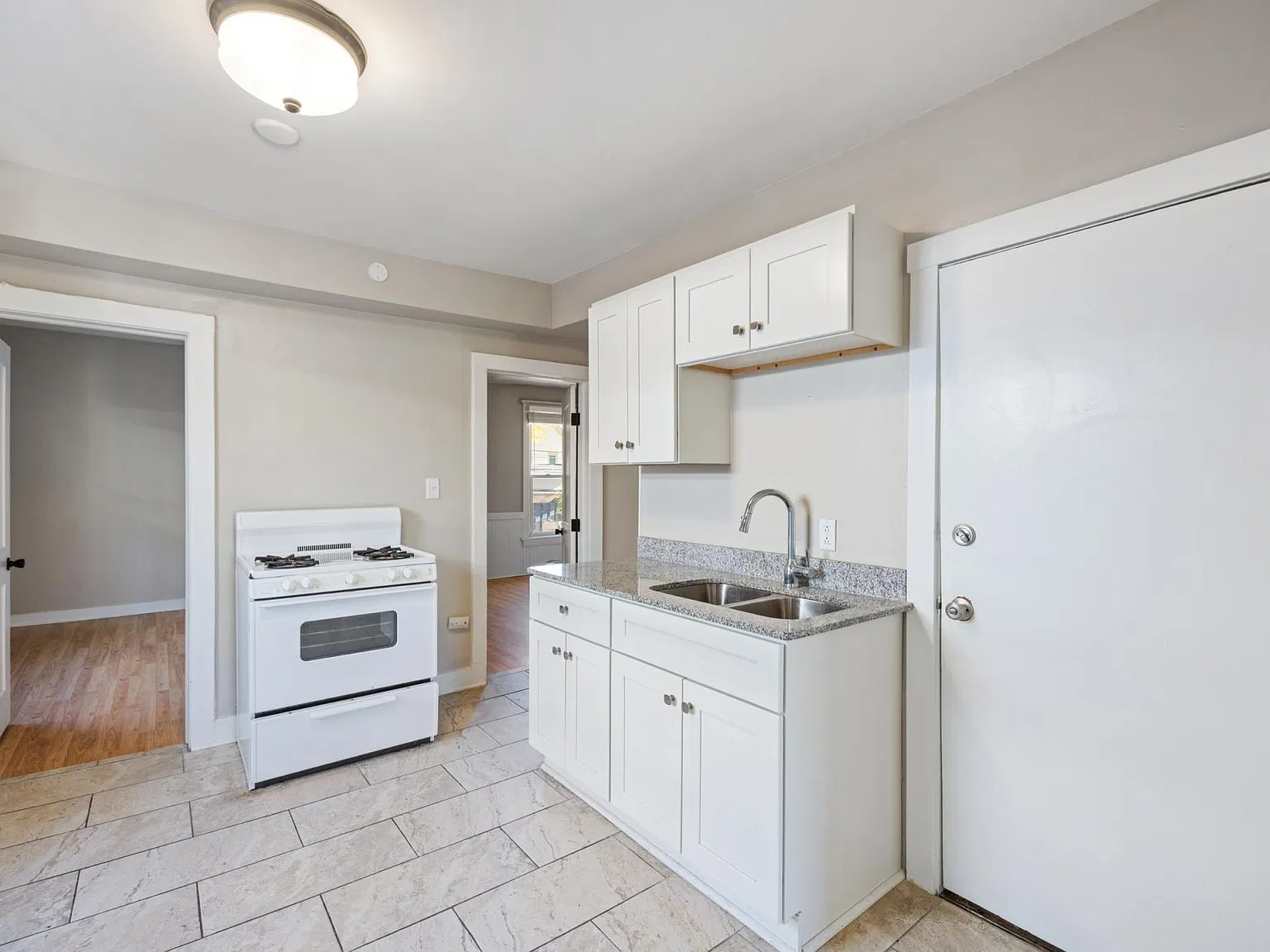 2 bed, 1.0 bath, 850 sqft, $1,595 — Photo 4