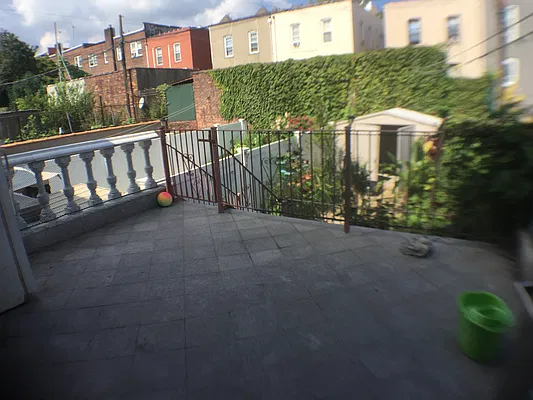 Rented by BuySell Real Estate Inc | media 17