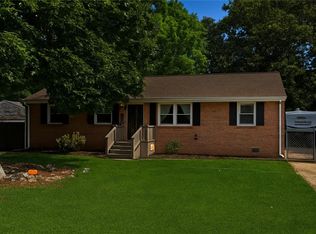 81 Brogden Ln, Hampton, VA 23666