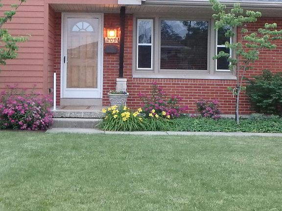 3rd image of 203 Villa Dr