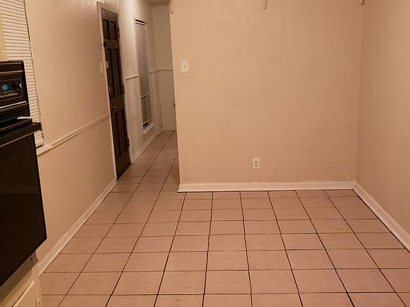 4th image of 4813 Colorado Blvd