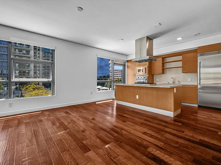 9 Macarthur Pl #403 — Photo 21