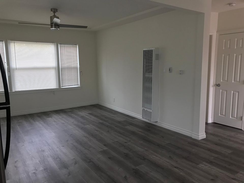 1st image of 4060 Menlo Ave