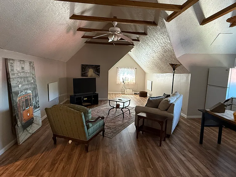 1301 Market St #5 — Photo 4