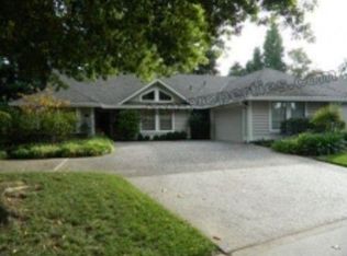 4864 American River Dr, Carmichael, CA 95608