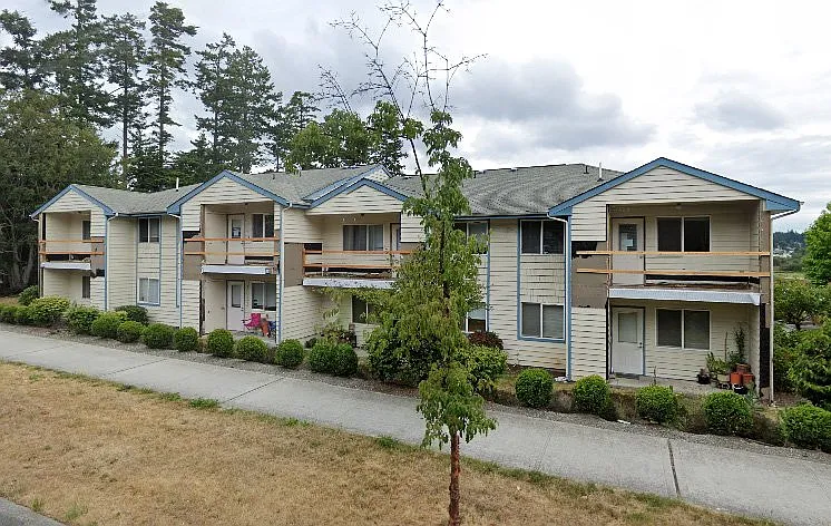 950 N Oak Harbor St #950 — Photo 7
