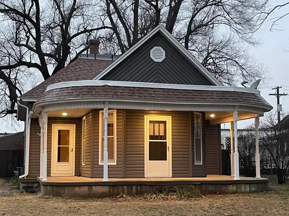 110 E Main St, Haven, KS 67543