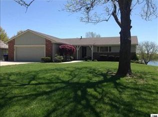 7161 SW Fountaindale Rd, Topeka, KS 66614