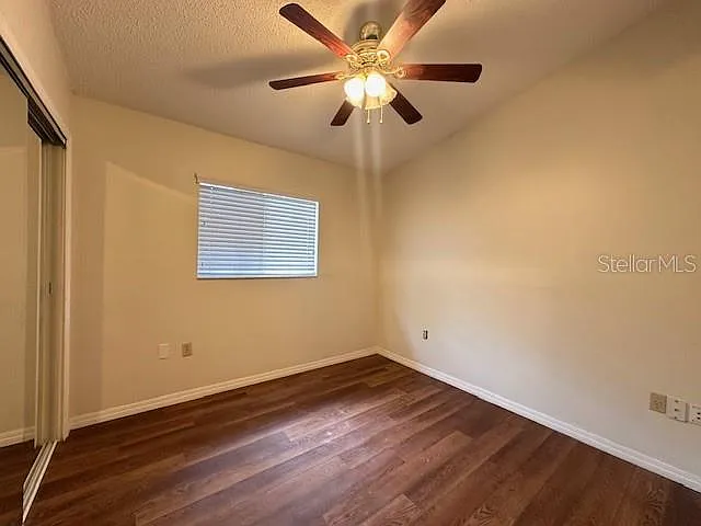542 E Caroline St — Photo 5