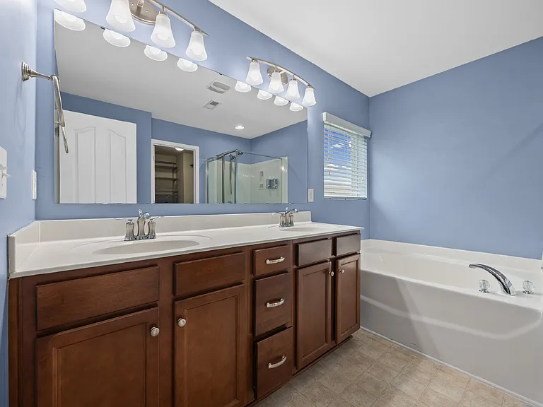 2206 Durand Rd — Photo 20