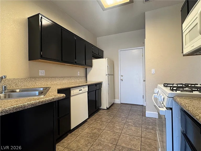514 Brightwater St — Photo 10