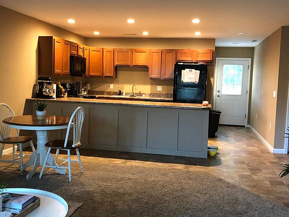 4th image of 903 W Smith St #903