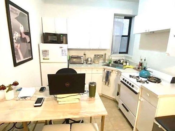 4th image of 227 Columbus Ave #3B