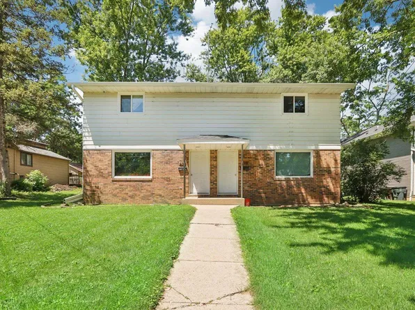 418-420 South Summit Street, Whitewater, WI 53190