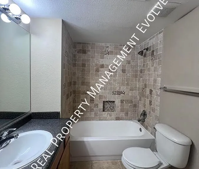 14203 N 19th Ave #1006 — Photo 12