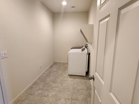 5th image of 5008 S 112th Dr