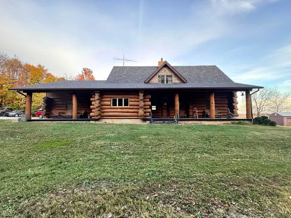 14826 Boundry Rd, Wapakoneta, OH 45895
