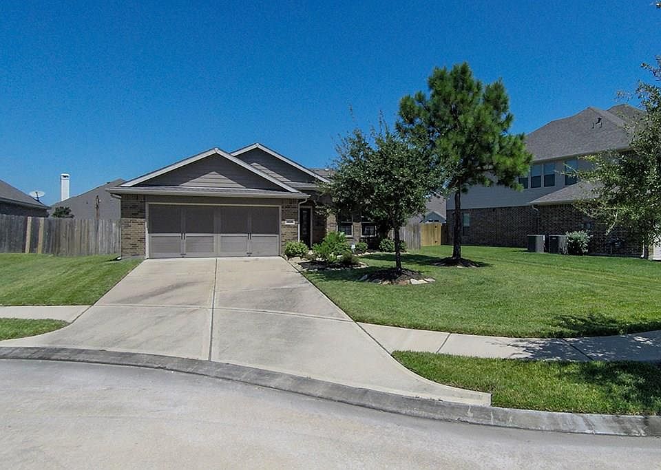 1st image of 19738 Benbrook Manor Ln