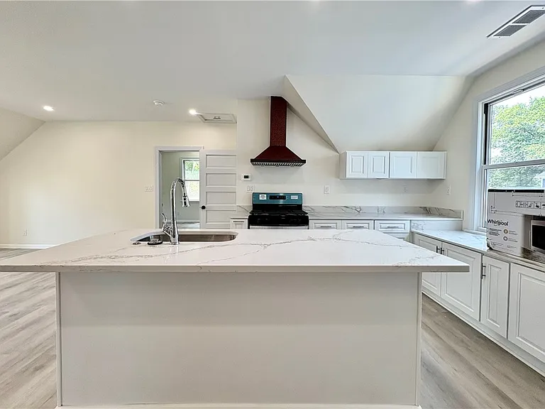 245 Frederick Ave #243 — Photo 6