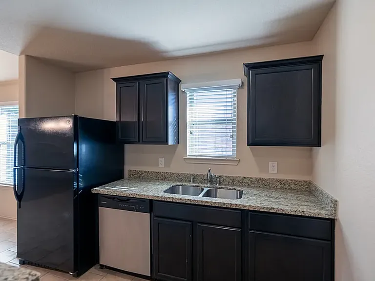 19115 Warlander Ct — Photo 3