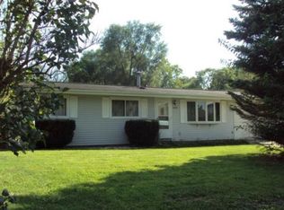 1048 Briarcliff Dr, Rantoul, IL 61866