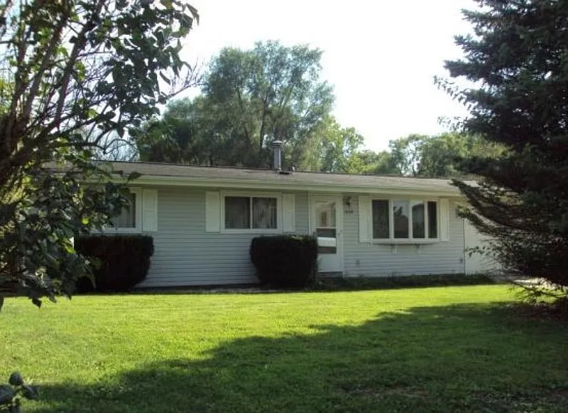 1048 Briarcliff Dr photo 1