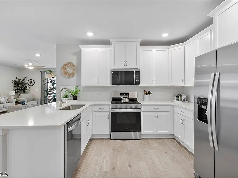 17639 Wild Iris Ln — Photo 11