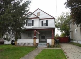 138 1st St NW, Barberton, OH 44203