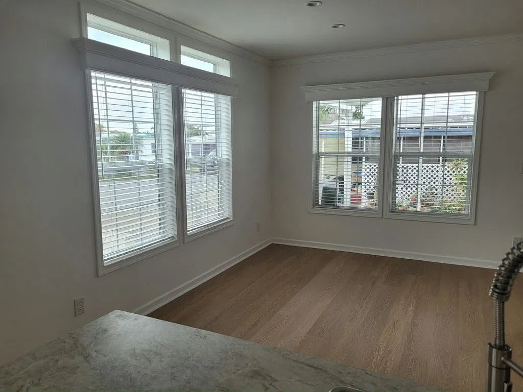 3 bed, 2.0 bath, 1251 sqft, $1,949 — Photo 4