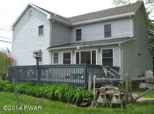 101 Rita Dr, Newfoundland, PA 18445