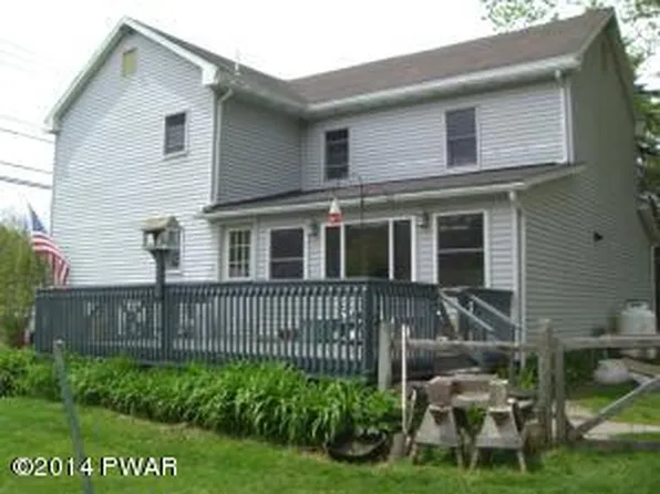 101 Rita Dr, Newfoundland, PA 18445