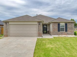 1900 Timber Dale Dr, Shawnee, OK 74804