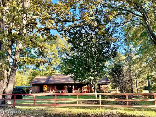 140 Nub McNair Rd, Magee, MS 39111