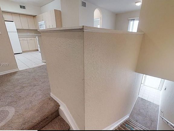 3rd image of 2504 Belmont Ln #2504