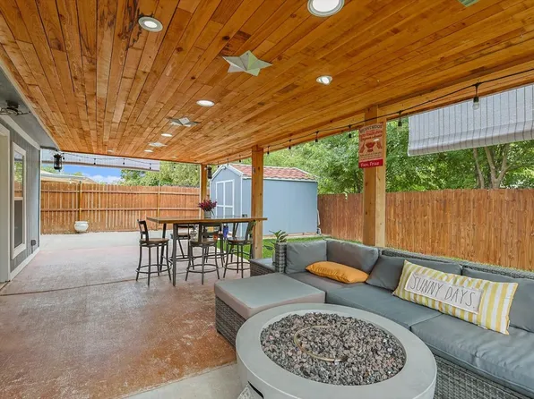 9904 Pilot Point St, Fort Worth, TX 76108