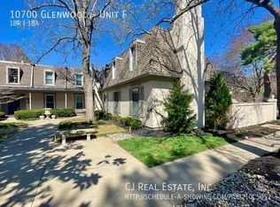 10700 Glenwood St APT F, Overland Park, KS 66211