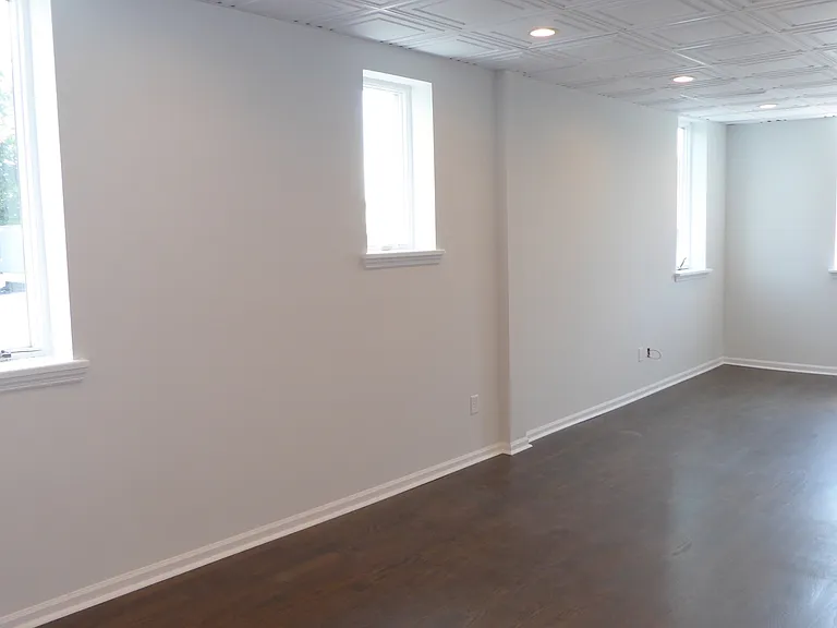 331 Bloomfield Ave — Photo 19