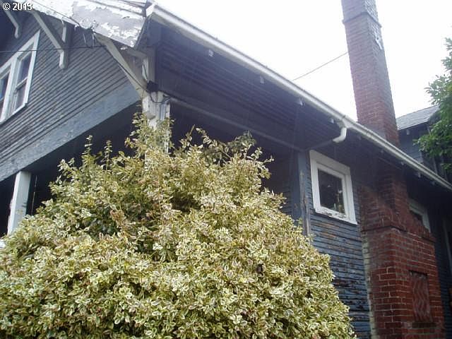 2nd image of 536 NE 76th Ave