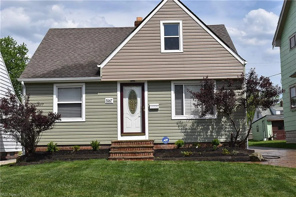 5167 Thomas St photo 1