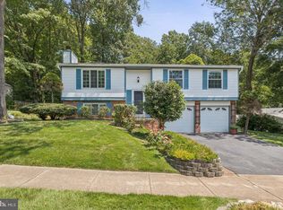 8011 Treasure Tree Ct, Springfield, VA 22153