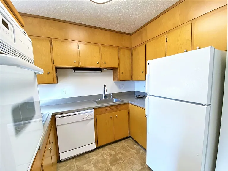 Fairmont Villa — Photo 36