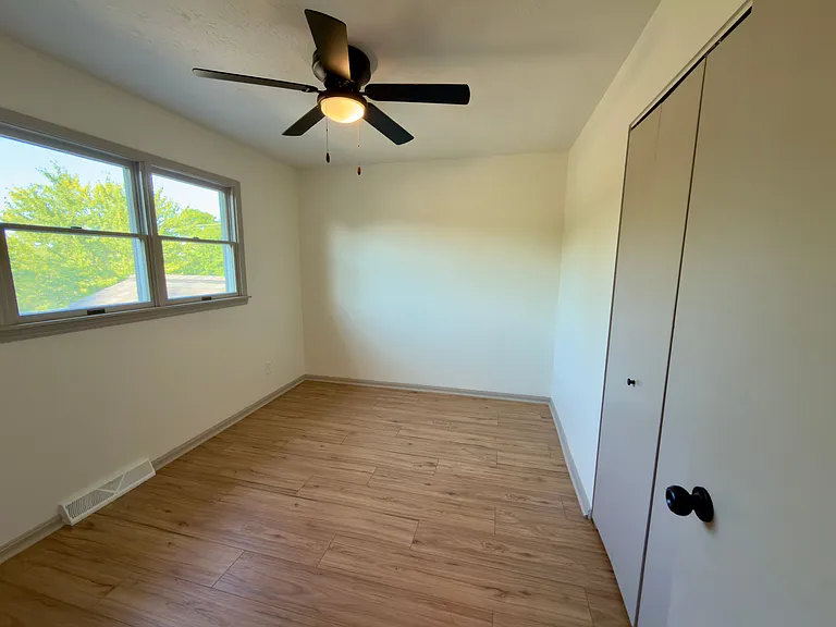 9976 Chamberlin Rd #1372SHARONBROOK — Photo 21
