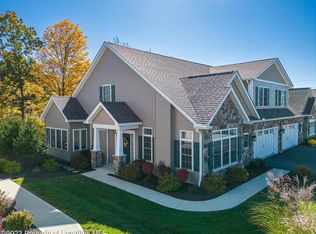 12 Avalon Dr, Clarks Summit, PA 18411