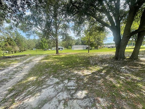 3rd image of 169 NW Sugarcane Pl
