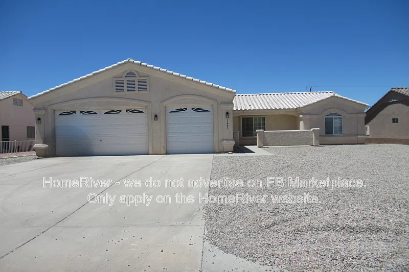 1465 Blackfoot Ln N