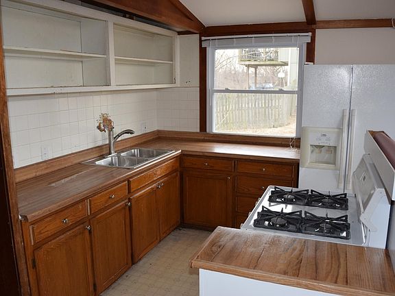 5th image of 5605 Crescent Ave #House