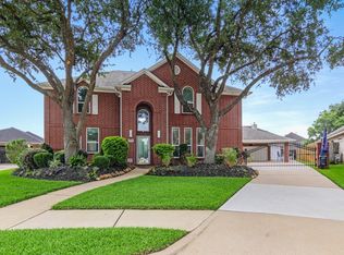 4222 Blue Water Ct, Pasadena, TX 77505