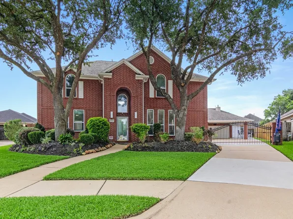 4222 Blue Water Ct, Pasadena, TX 77505